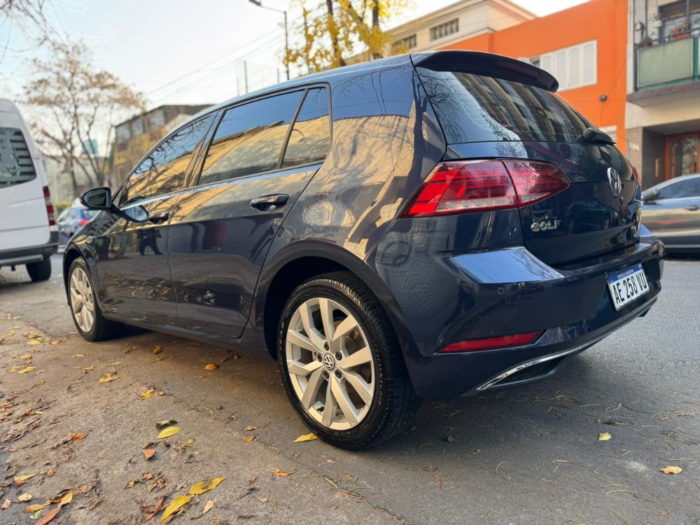 Volkswagen Golf Highline — foto 9